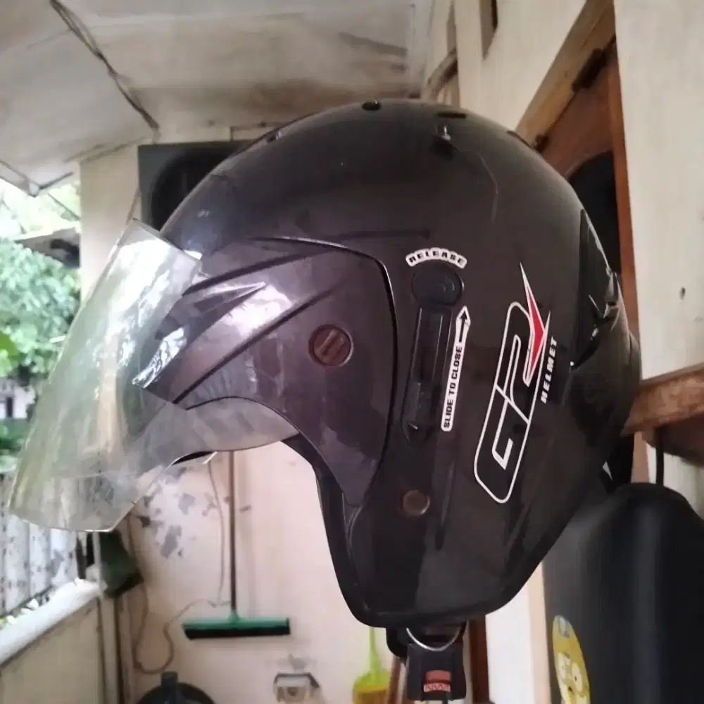 Helm bekas    sni