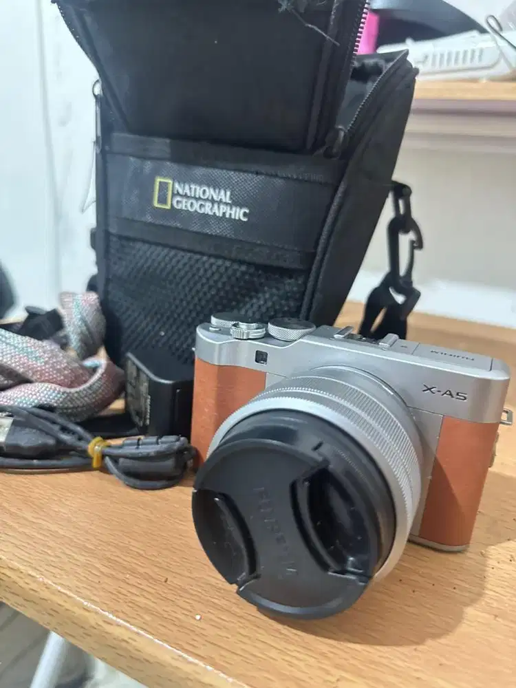 Kamera Fujifilm Xa5 kit 15-45mm Layar Sentuh Wifi