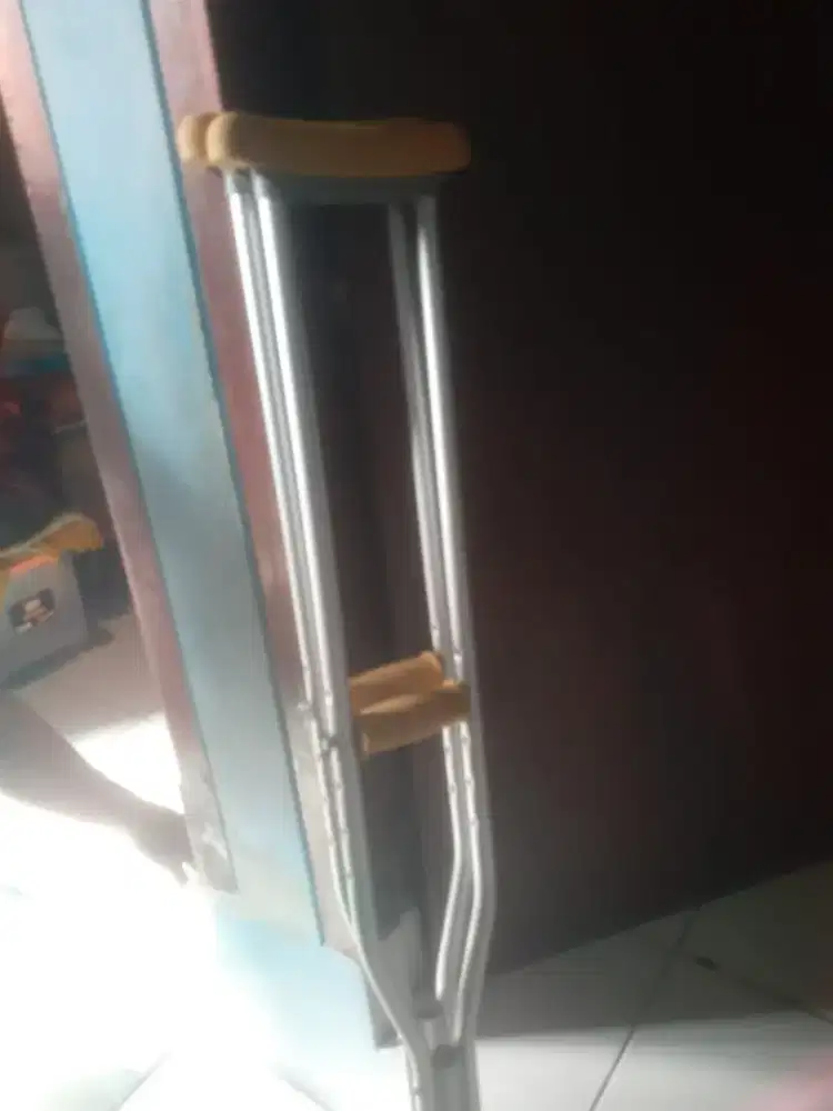 Tongkat dan Walker terapi jalan