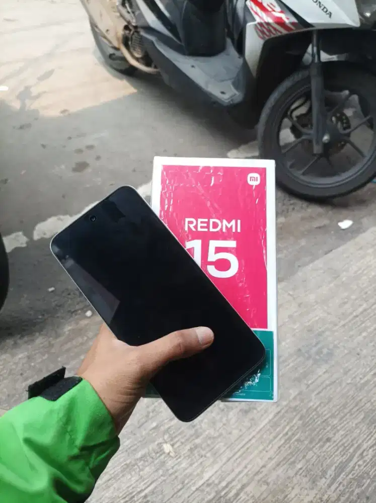REDMI 15 RAM 8 ROM 128