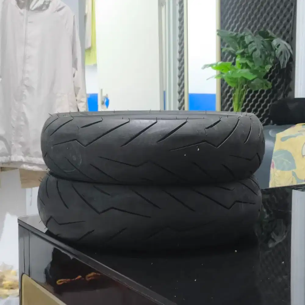 Sepasang Ban Primaax SK03 Carnage Ring 12 Ukuran 100/70 - Like new