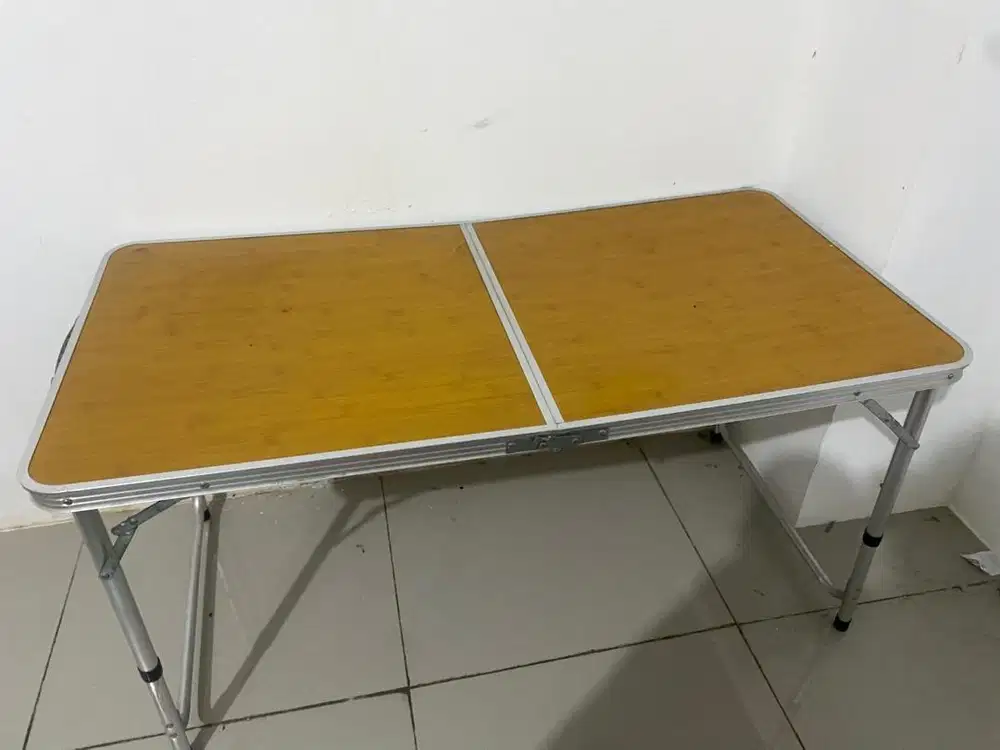 2 MEJA LIPAT PORTABLE 200ribu