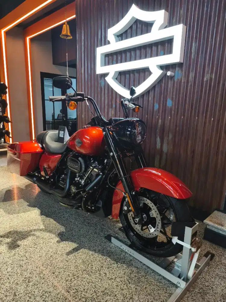 2025 Road King Special