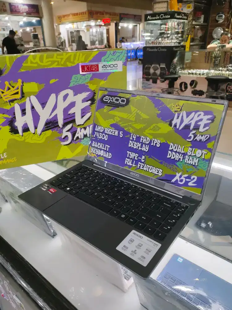 AXIOO HYPE 5 AMD X5-2