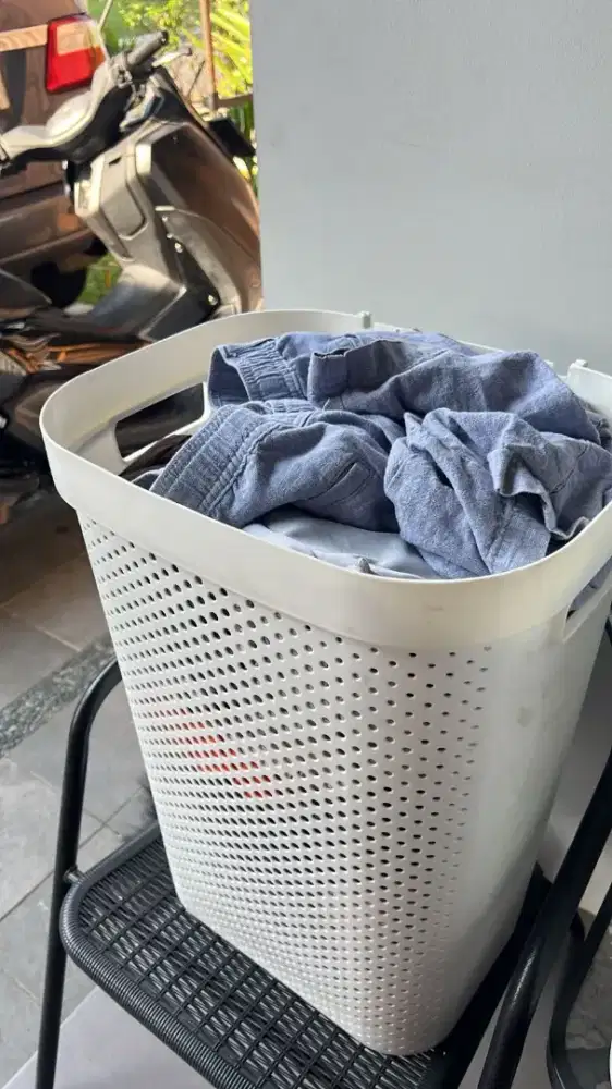 Loker Gosok Laundry