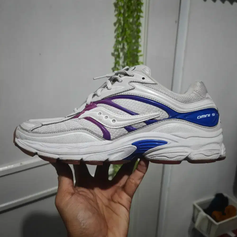 Saucony ProGrid Omni 9 Silver Blue Purple - Sepatu Lari