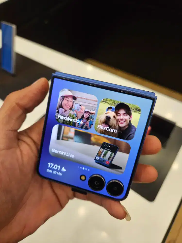 SAMSUNG Z FLIP7 BONUS SPEAKER PREMIUM & GIFT SENILAI 1,5 JUTA