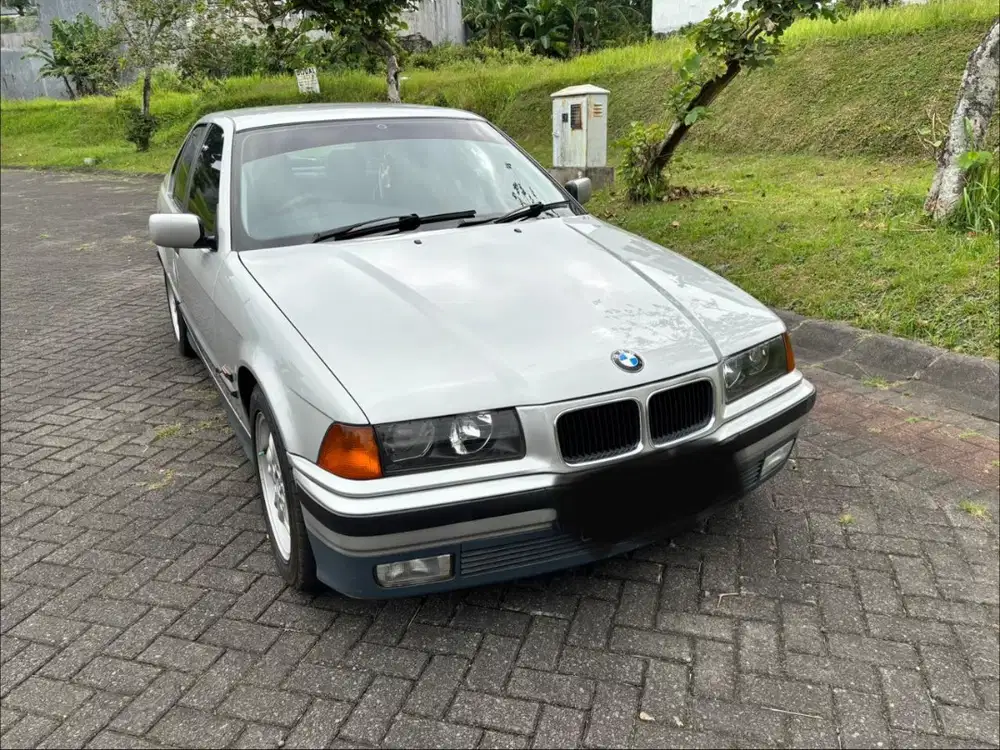 BMW 323i E36 Tahun 1996 – Silver | Orisinal