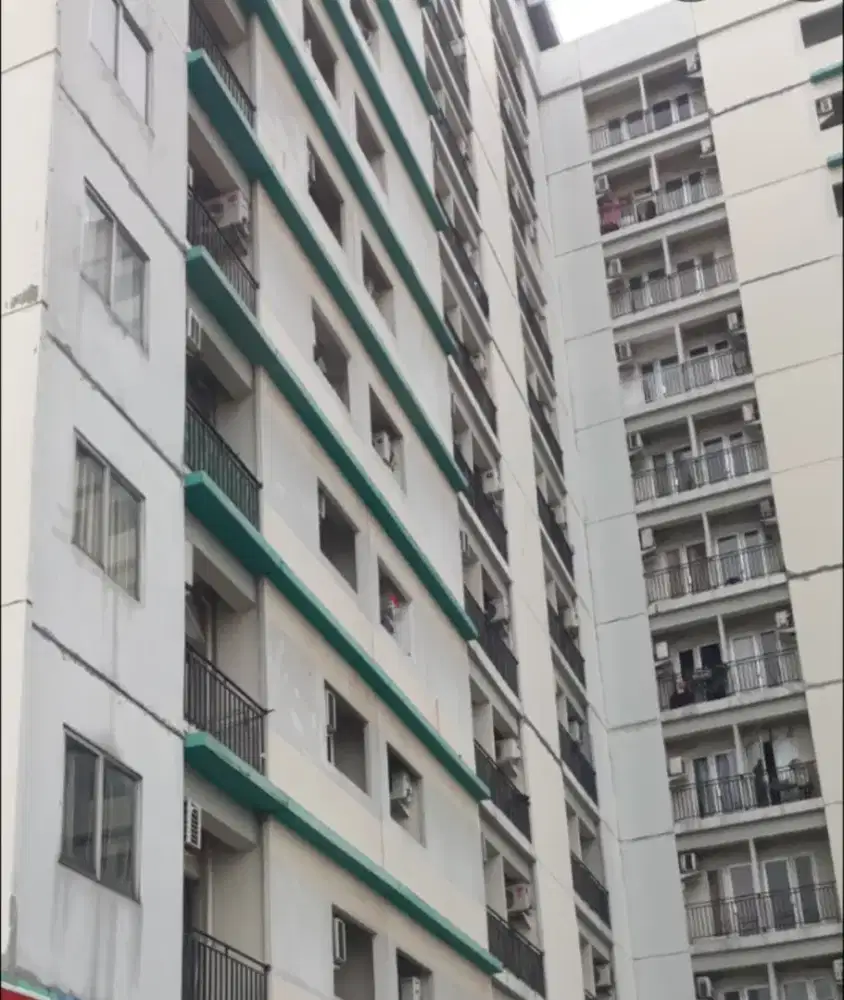 Dijual / Disewakan Apartement Skyview BSD Serpong Studio (view pool)