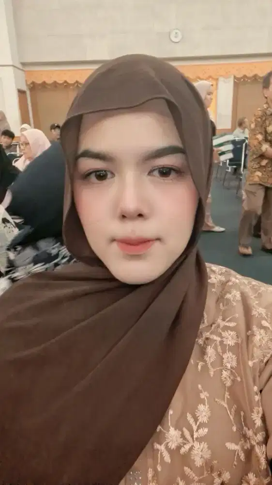 Mencari loker partime  Host live