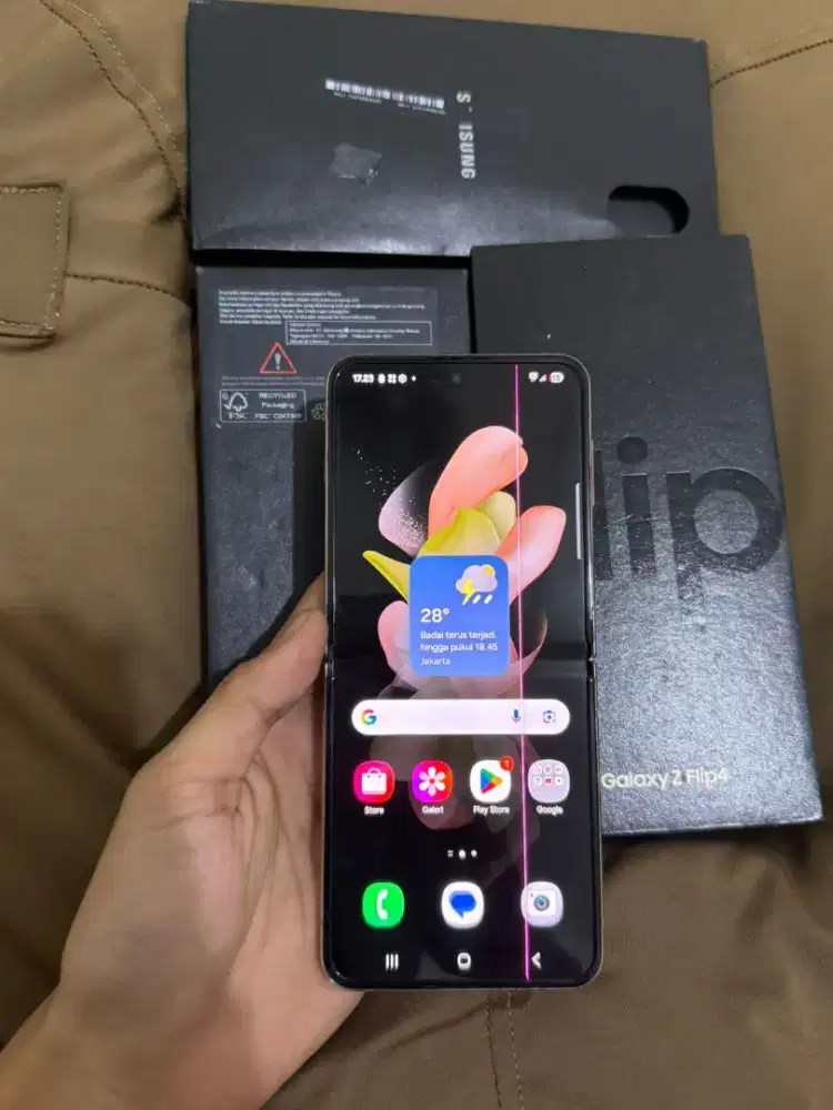 SAMSUNG Z FLIP 4 RAM 8/128GB RESMI