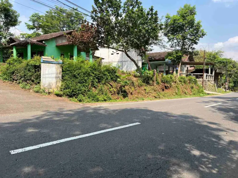 Dijual pekarangan 87m² muka 6m datar strategis pinggir jalan raya Kerjo – Batujamus Karanganyar  :