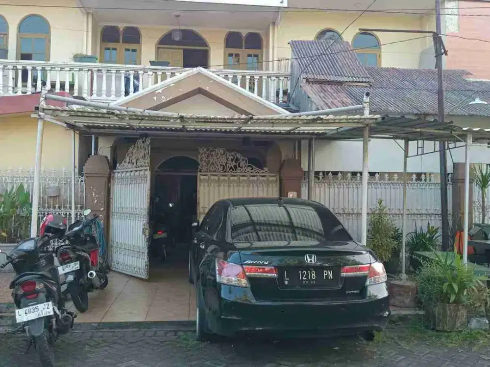 Di Jual Rumah Kost Ketintang 
Luas tanah : 304 m²