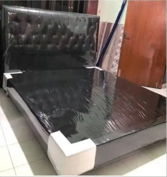 Divan / Alas Tempat tidur + Sandaran murah ukuran 180 x 200 cm