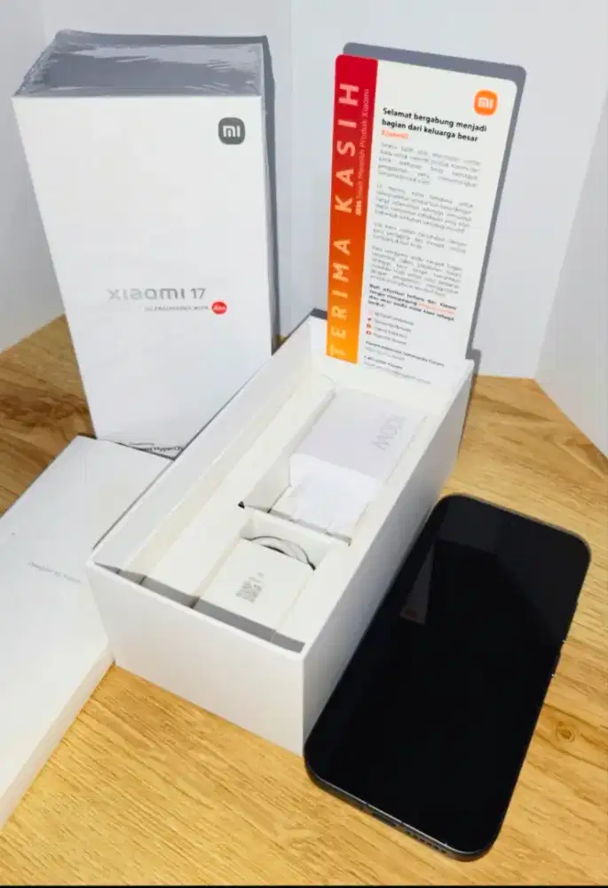 Xiaomi 17 12/512GB Second Like New 99,99%