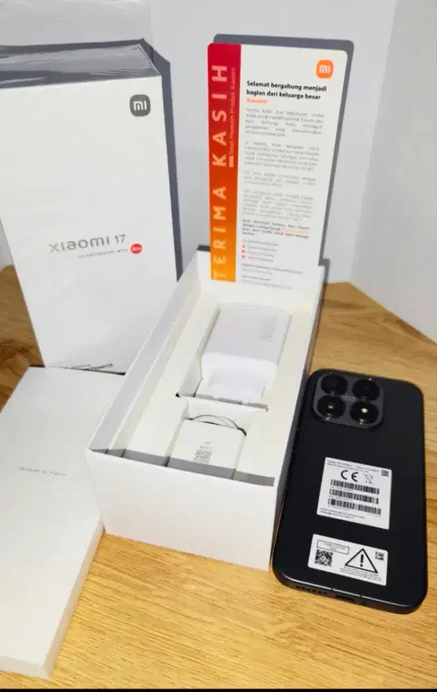 Xiaomi 17 12/512GB Second Like New 99,99%