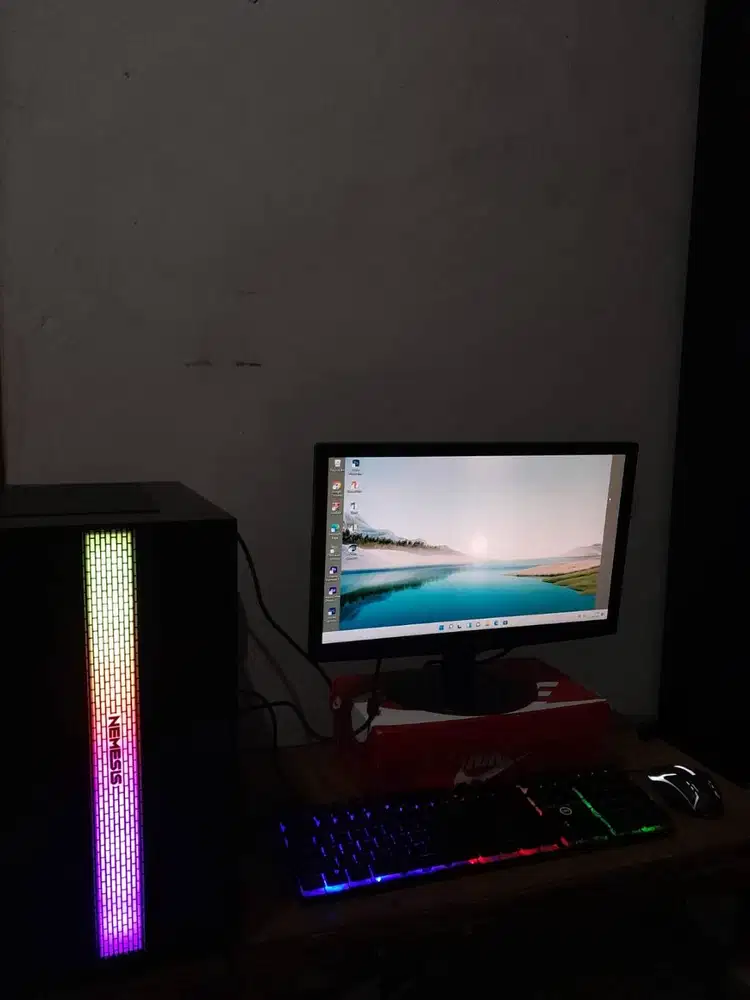Pc Komputer (CPU Full Casing)