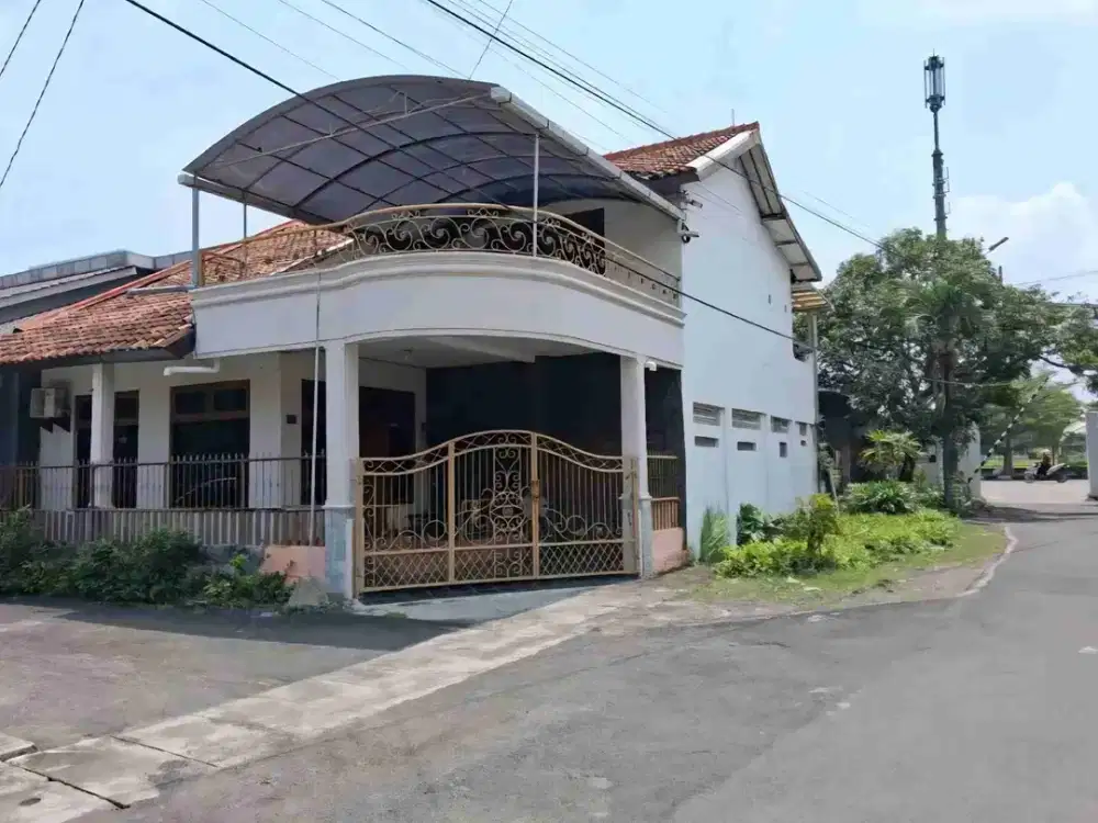 Rumah HOOK Jl.Halmahera Semarang Timur