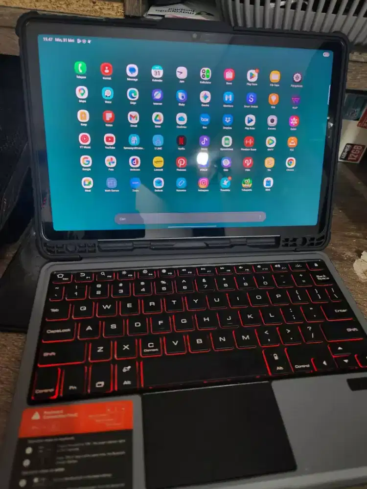Samsung Galaxy S9 FE Wifi bekas, mulus dan include keyboard Nilikin