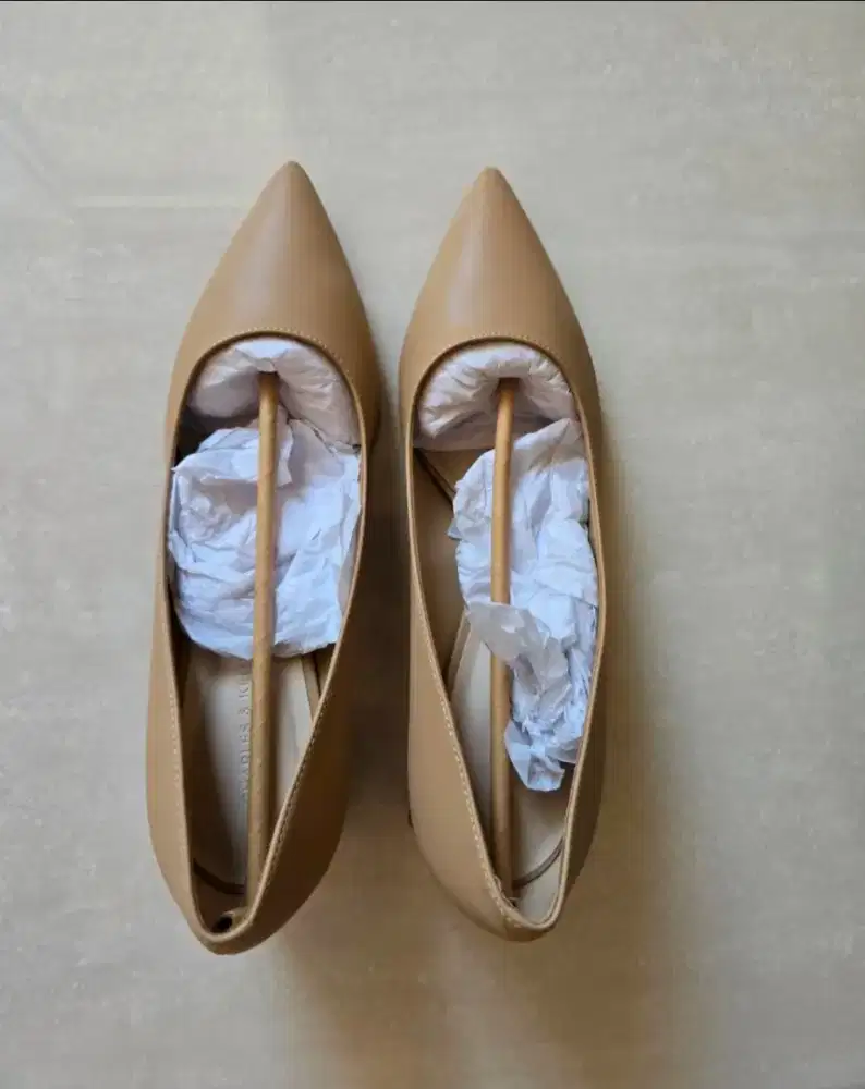 Sepatu Heels Charles n Keith original