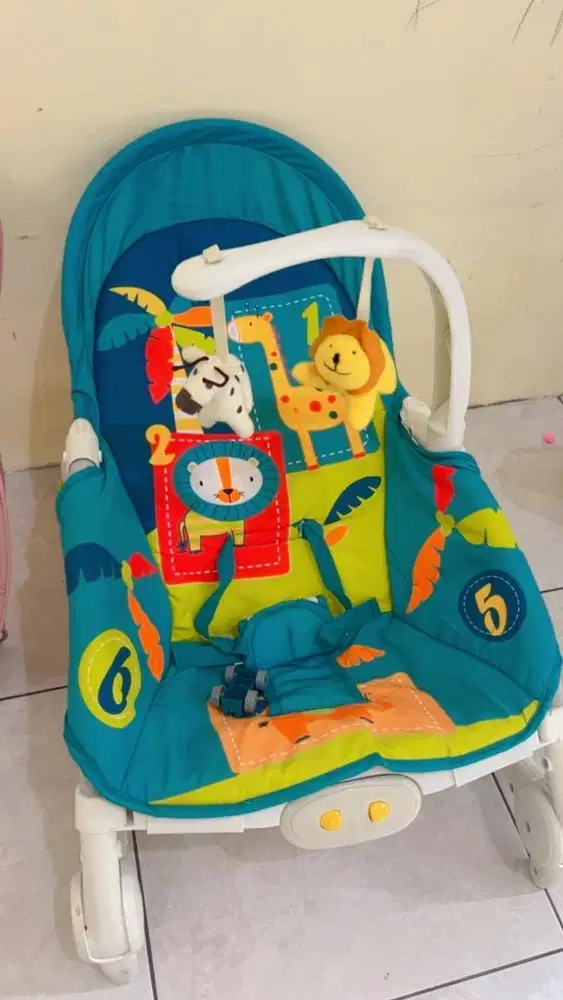 Bouncer dan baby bather