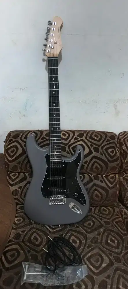 Gitar pabrikan original