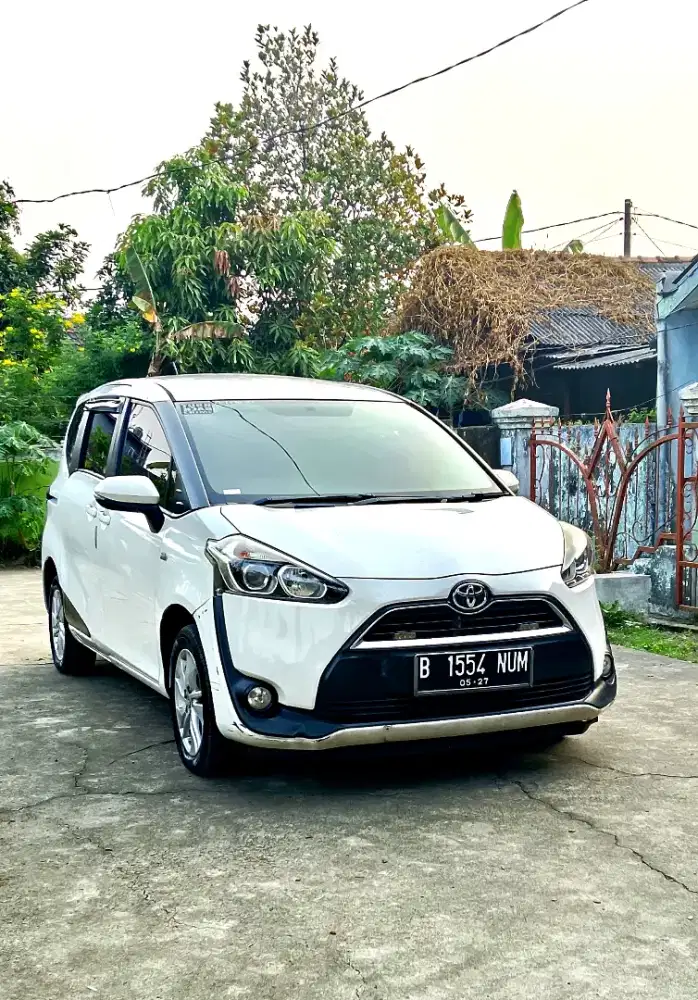 Toyota Sienta G MT low km 2017