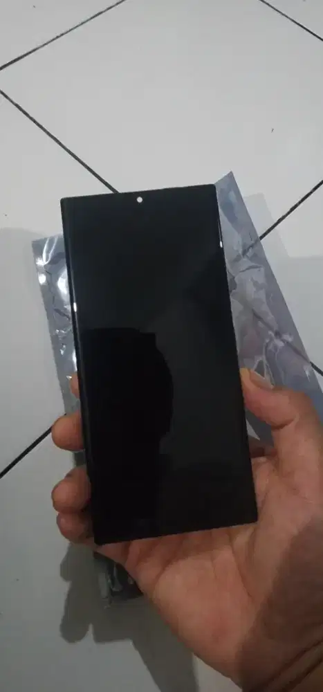 LCD SAMSUNG S22ULTRA