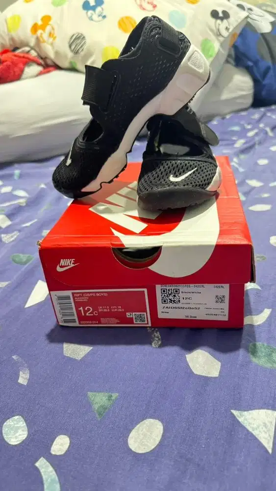 Sepatu anak nike air rift