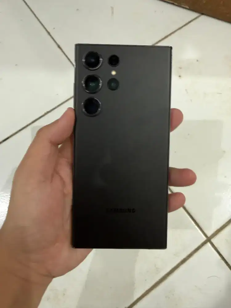 Samsung S23 Ultra 12/512gb SEIN