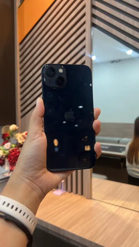 iPhone 13 second