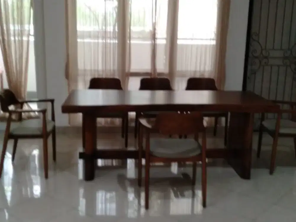 Dijual atau Disewa Rumah Rapi 2 Lantai Siap Huni di Cluster Akasia PIK 1 Jakarta Utara
