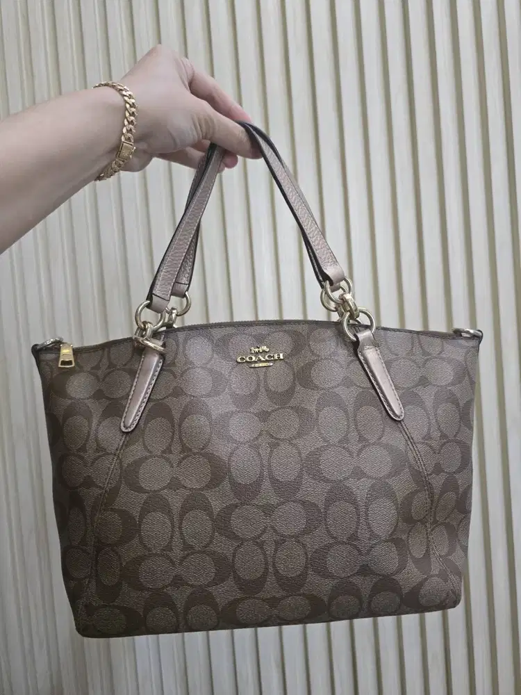 Coach Kelsey Satchel in Signature leather original mulus