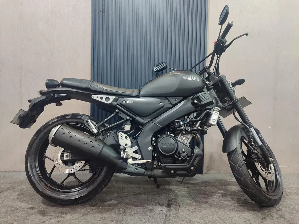 YAMAHA XSR 155 hitam 2021 istimewa mulus terawat siap pakai...