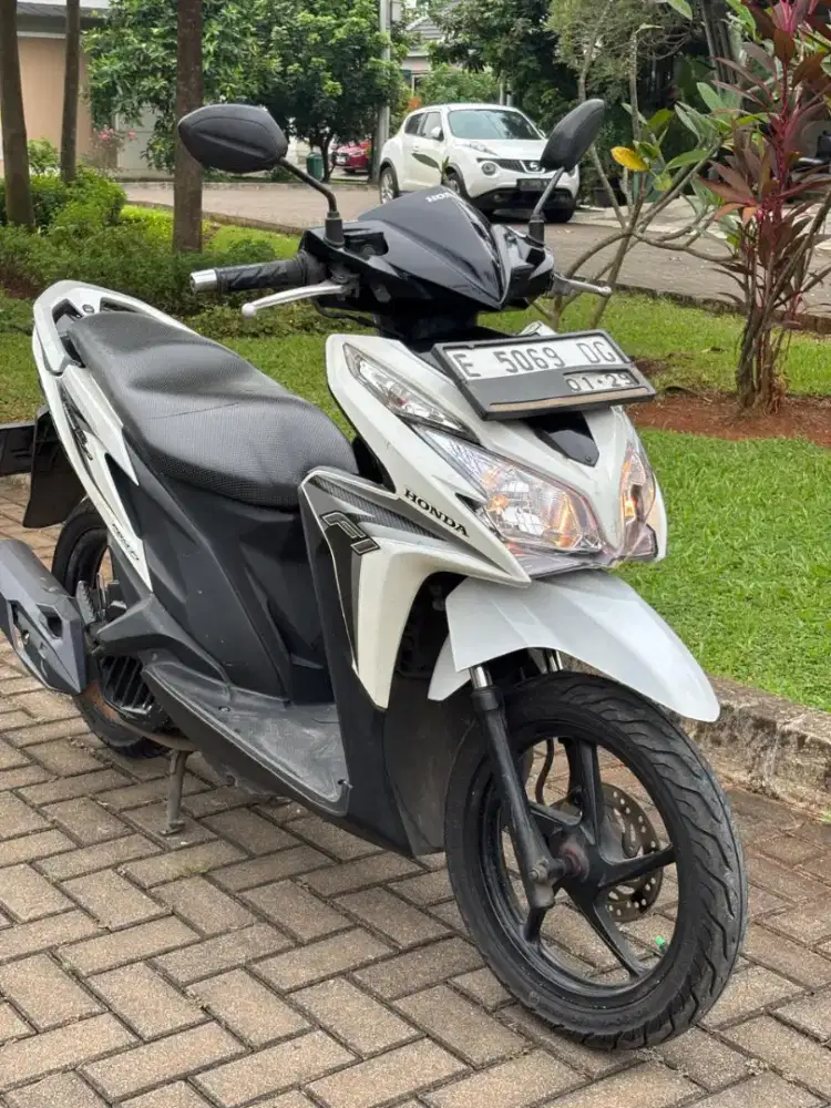 Paling Dicari Honda Vario KZR 125 Putih