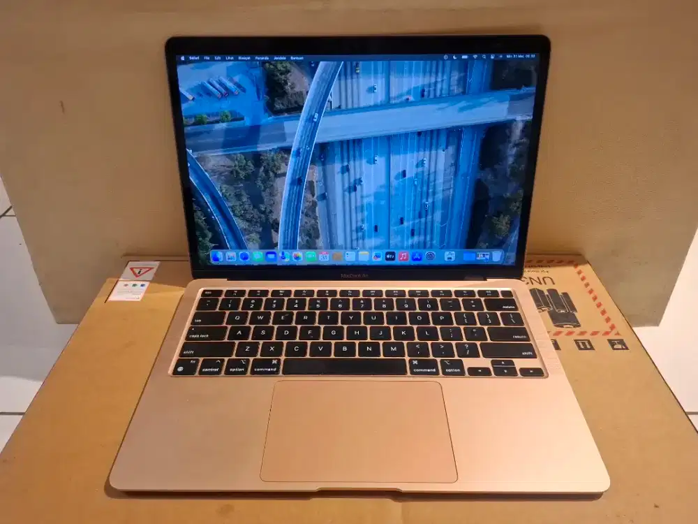 Macbook Air M1 2020, Ram 8/256 gb