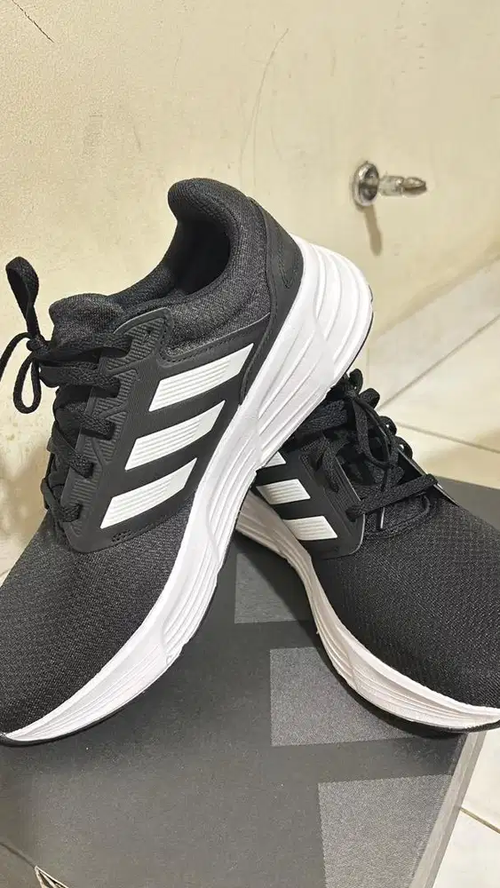 Sepatu olahraga Adidas ORI harga promo