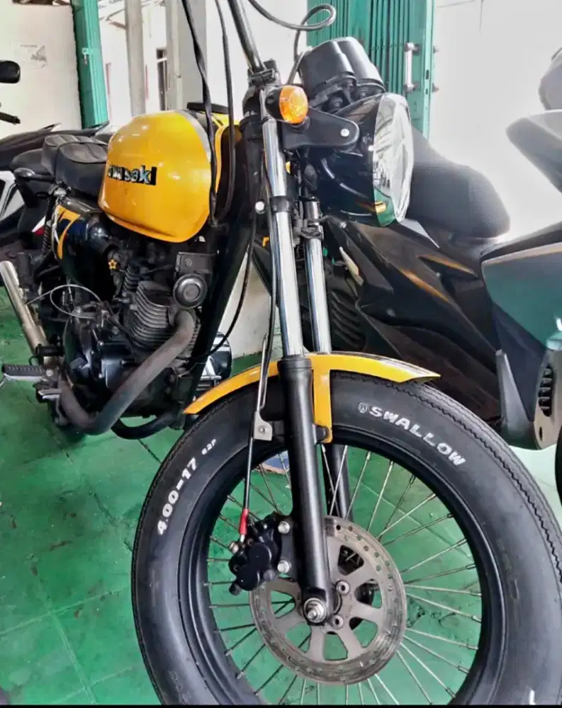 KAWASAKI W175 th.2019.