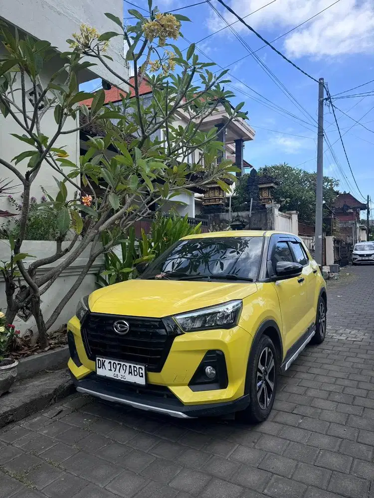Daihatsu Rocky 1.0 Turbo X ADS CVT 2021 (tipe tertinggi) milik pribadi