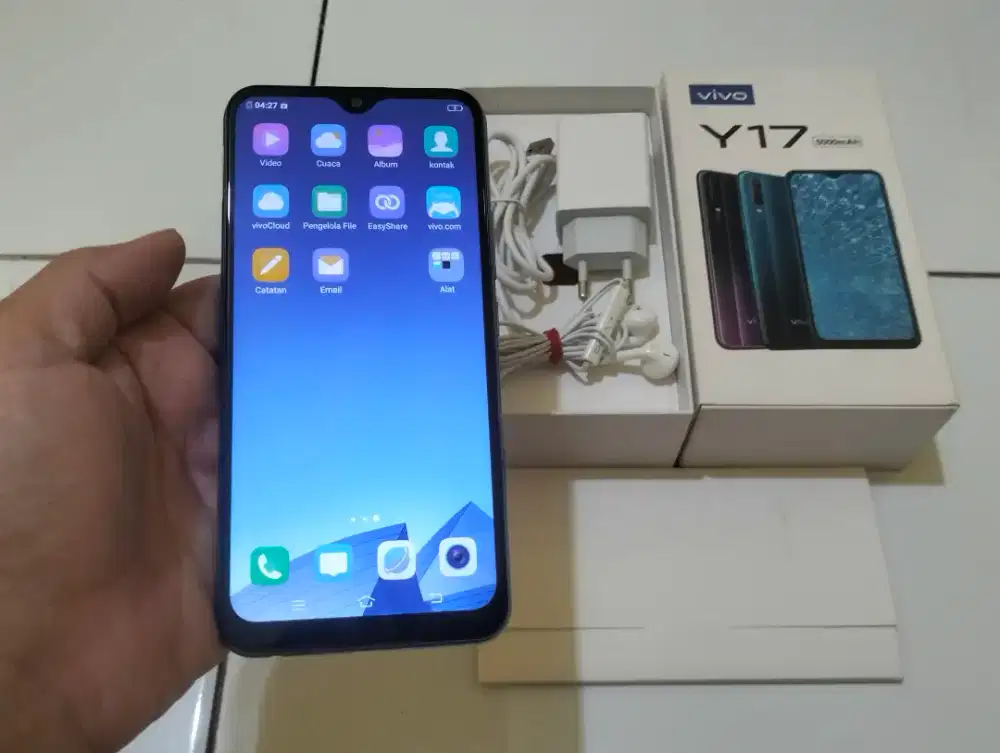 BUTUH UANG VIVO Y17 RAM 8GB / 256GB 4G LTE Duos 6.35in Finger 5000Mah