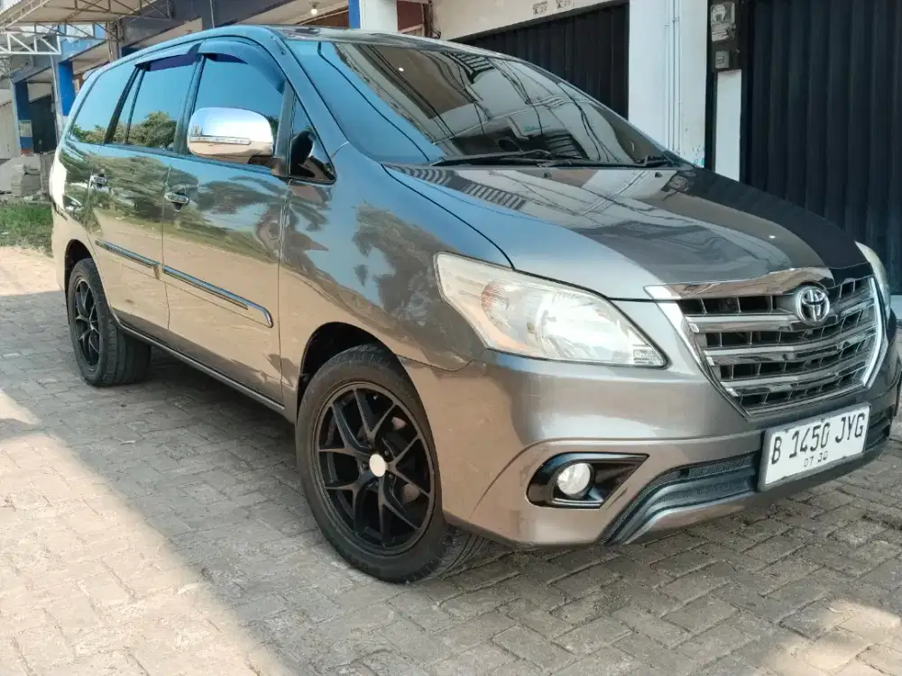 Kijang inova 2015
