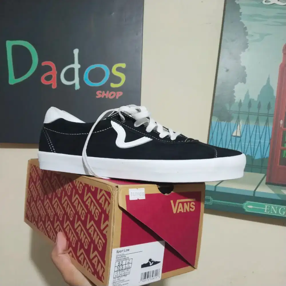 Sepatu vans pria