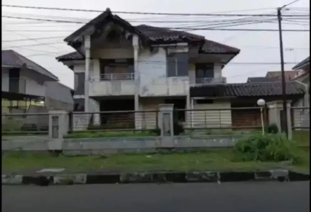 Jual rumah jalan utama Taman Yasmin