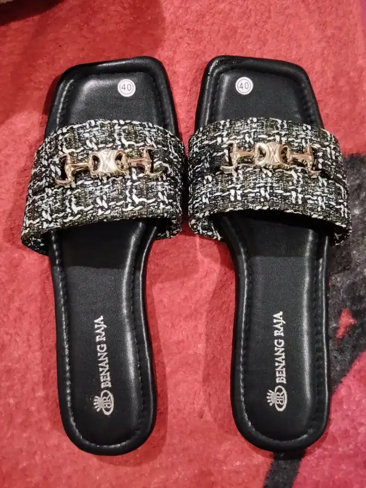 Sandal Wanita New Hitam