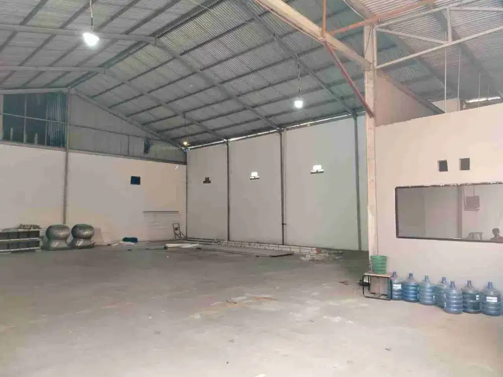 Disewakan Gudang Rapi, Akses Container di Pedurenan Mustikajaya Bekasi