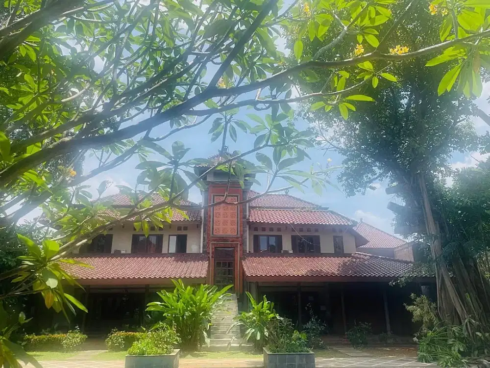 Rumah bali view ciputat timur dekat lebak bulus siap huni