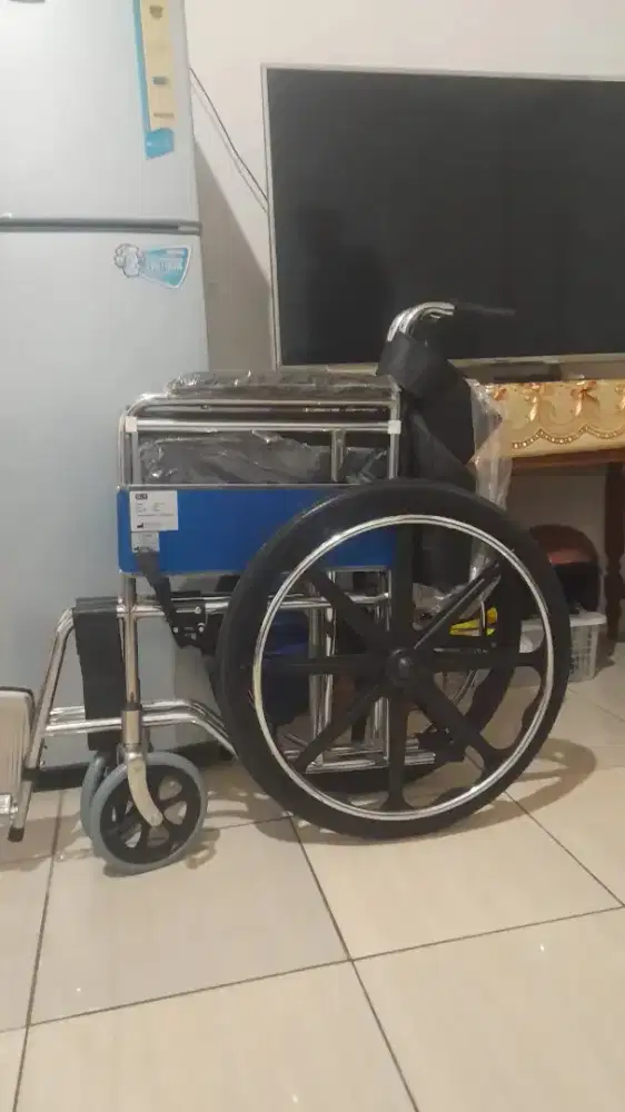 Kursi Roda Multi Toilet GTT