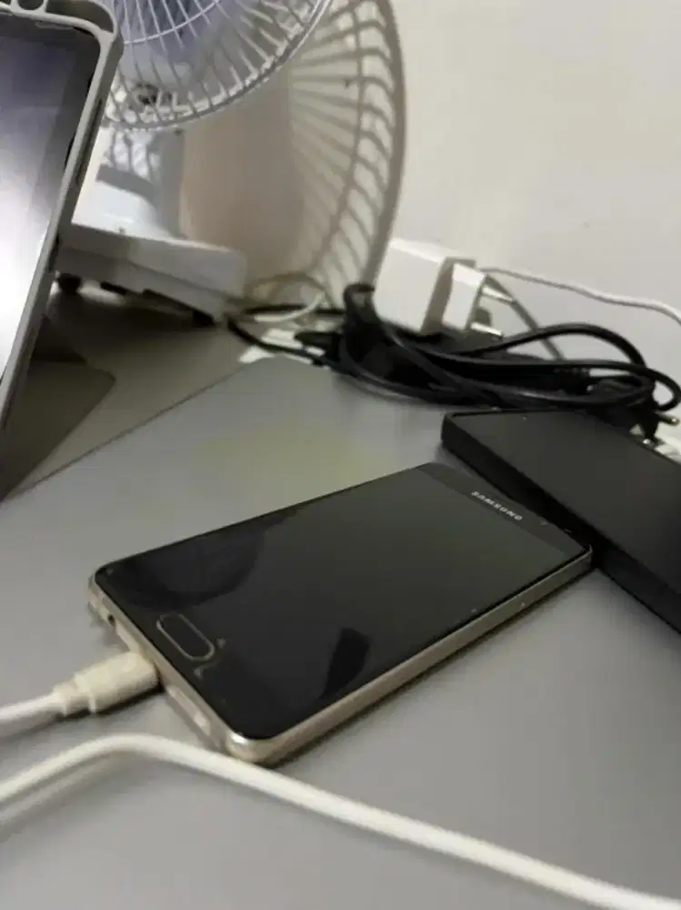 SAMSUNG A3 2016