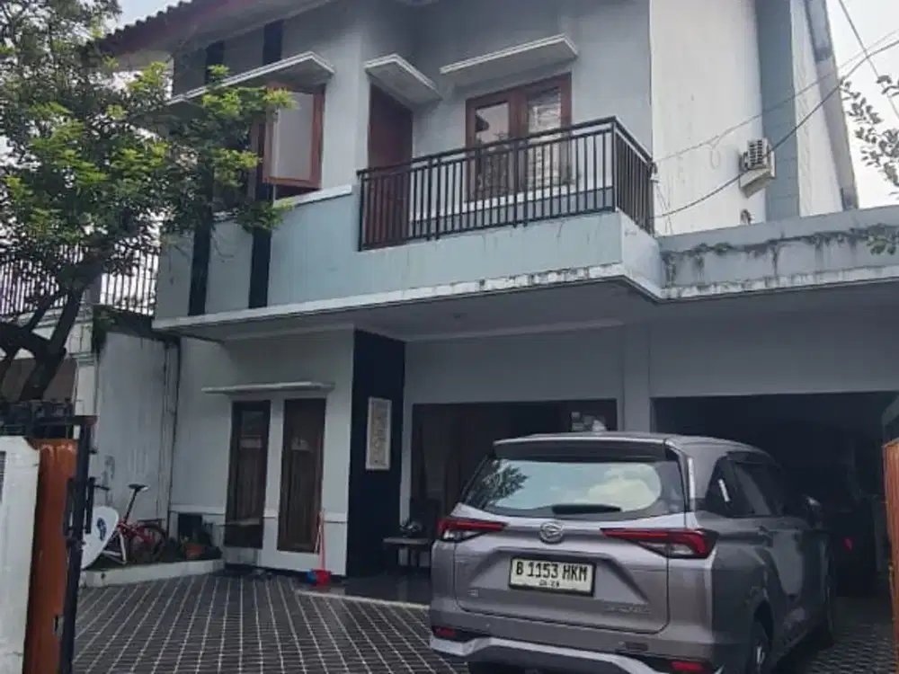 Rumah Strategis di Balekambang Condet, Selangkah ke TB Simatupang & Stasiun KRL, Dekat PGC, Lingkungan Nyaman, SHM Siap Huni