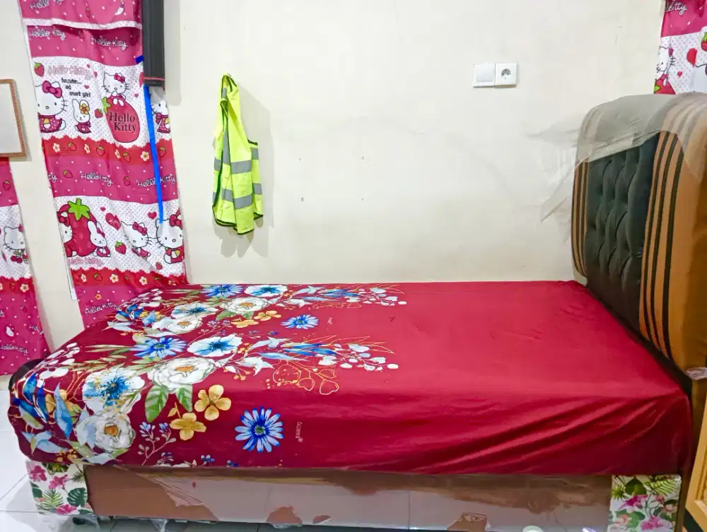 Dijual cepat Springbed Single bed 100x200(kasur+dipan)